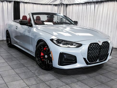 Used 2023 BMW 440i xDrive Convertible w/ Premium Package image 3