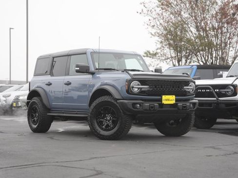 Used 2023 Ford Bronco Wildtrak image 2