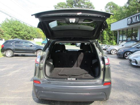 Used 2019 Jeep Cherokee Latitude w/ Popular Appearance Group FWD image 20