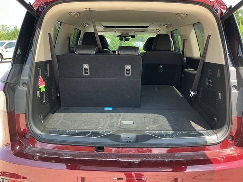 Used 2025 INFINITI QX80 Sensory AWD/4WD image 14