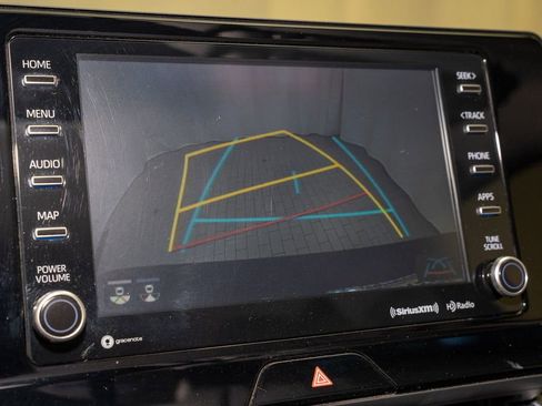 Used 2021 Toyota Venza LE image 13