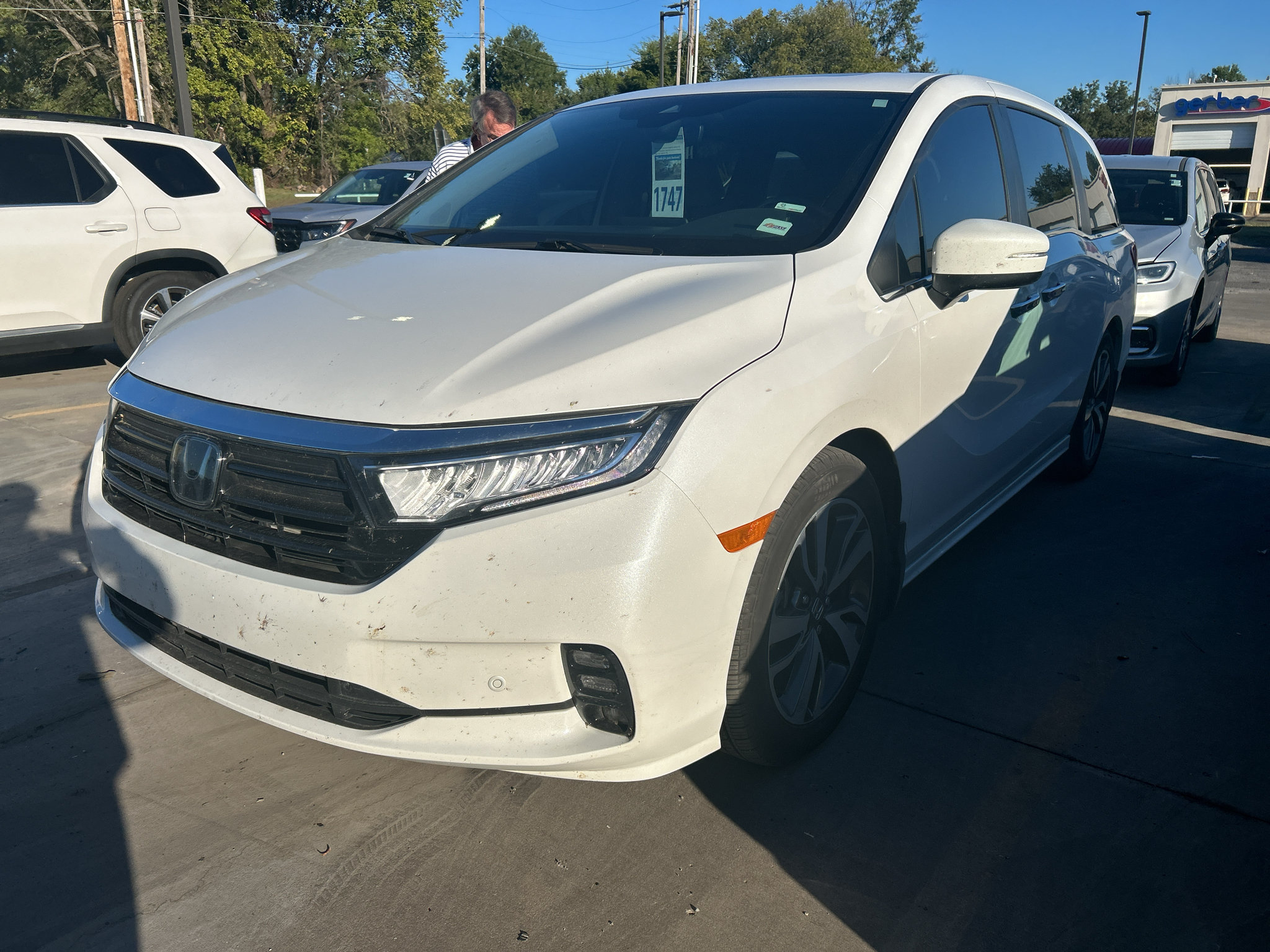 Used 2023 Honda Odyssey Touring image 1