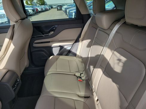 Certified 2024 Lincoln Corsair Reserve FWD image 9