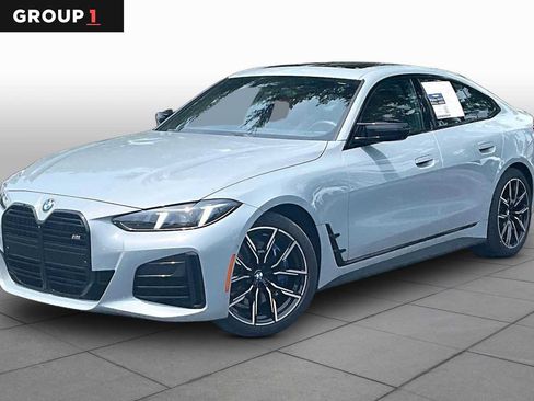 Used 2026 BMW M440i RWD image 1
