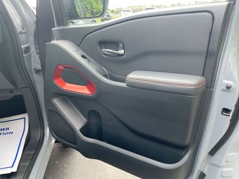 Used 2024 Nissan Frontier Pro-X w/ Technology Package RWD image 18