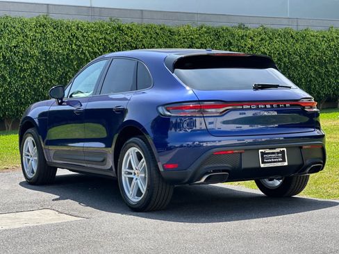 Certified 2025 Porsche Macan AWD/4WD image 3