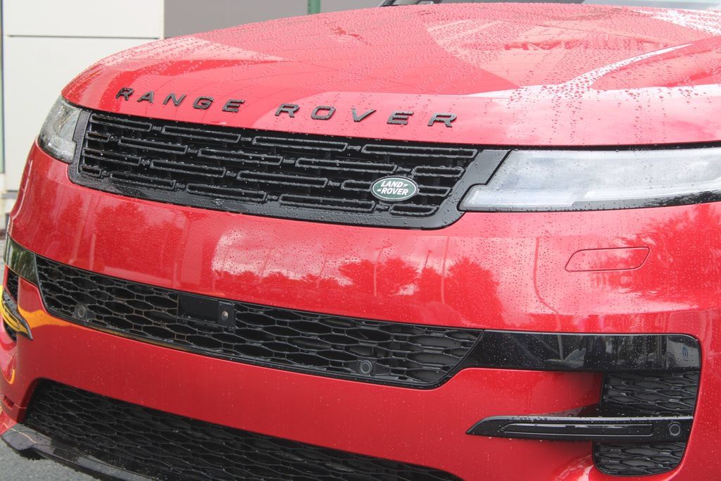 New 2026 Land Rover Range Rover Sport Dynamic SE AWD/4WD image 3