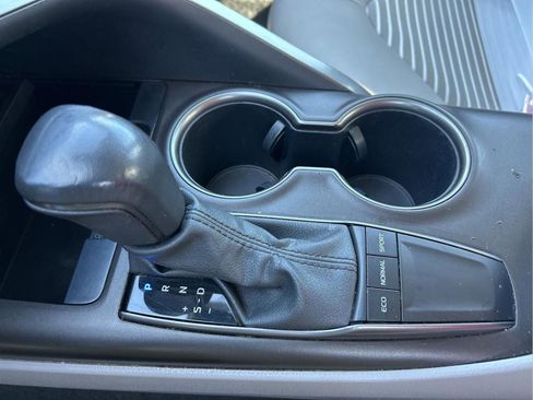 Used 2023 Toyota Camry SE image 22