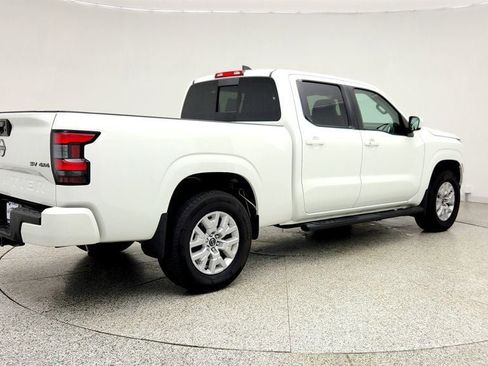 Used 2023 Nissan Frontier SV AWD/4WD image 5
