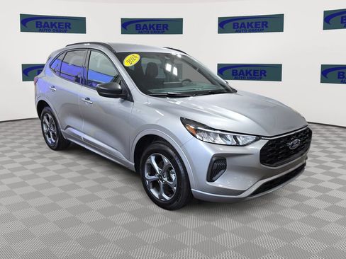 Used 2024 Ford Escape ST-Line w/ Tech Pack #1 AWD/4WD image 3