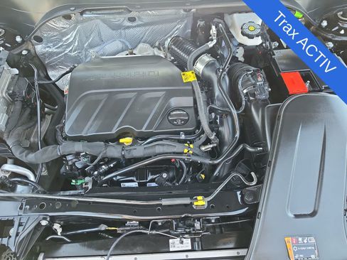 Used 2024 Chevrolet Trax ACTIV w/ Driver Confidence Package FWD image 13