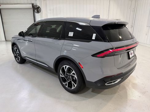 New 2026 Lincoln Nautilus Premier image 26