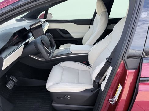 Used 2025 Tesla Model X Plaid image 33