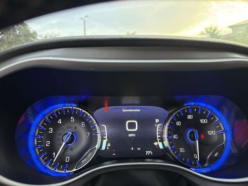 New 2026 Chrysler Pacifica Select image 16