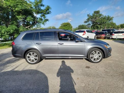 Used 2015 Volkswagen Golf TDI SE FWD image 4