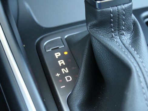 New 2026 Kia Sorento S w/ S Panoramic Sunroof Package image 34