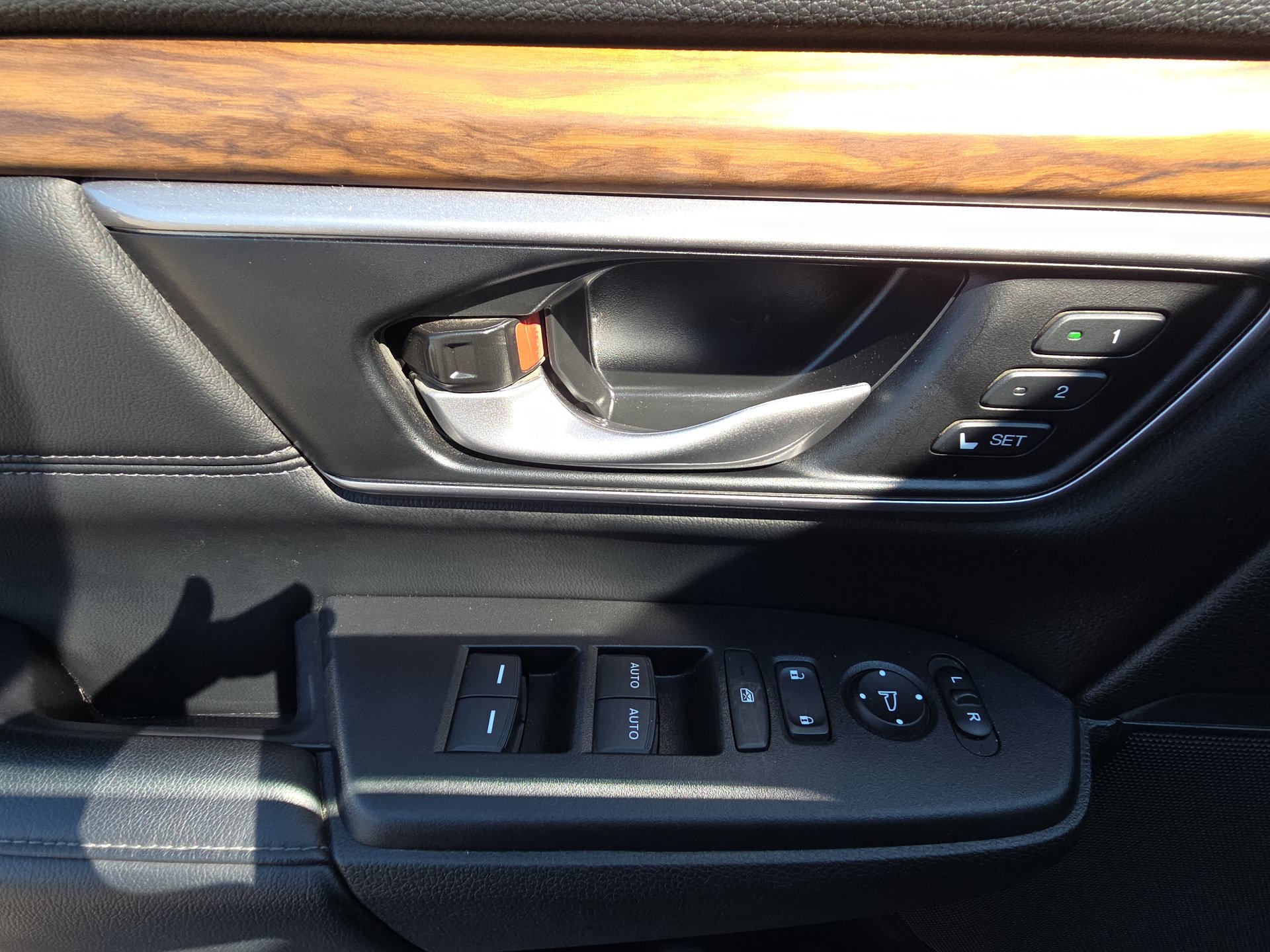Used 2021 Honda CR-V Touring image 14