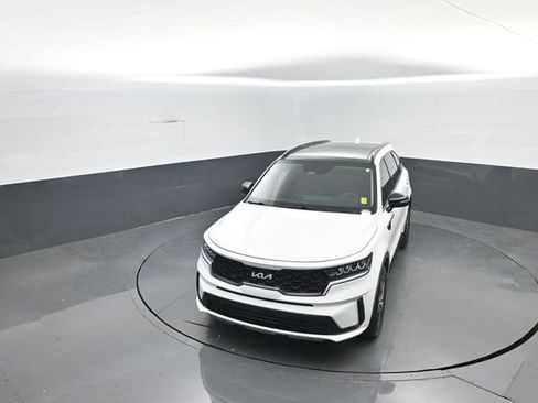 Used 2022 Kia Sorento S w/ Panoramic Sunroof Package FWD image 26