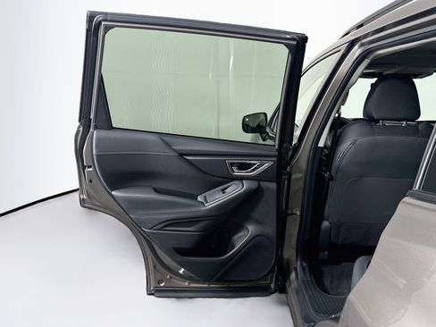 Used 2024 Subaru Forester Premium AWD/4WD image 26