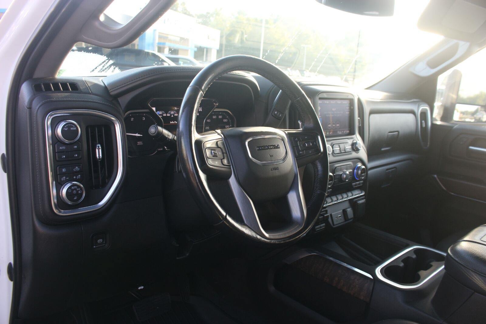 Used 2022 GMC Sierra 2500 Denali AWD/4WD image 17