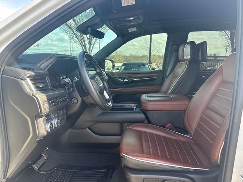 Used 2023 GMC Yukon Denali Ultimate image 39