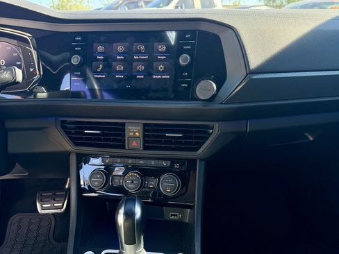 Used 2019 Volkswagen Jetta GLI Autobahn image 24