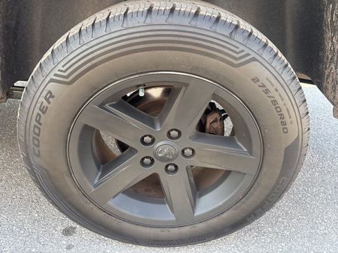 Used 2013 RAM 1500 Express image 18