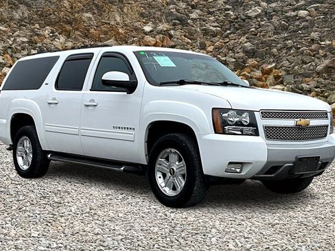 Used 2013 Chevrolet Suburban LT image 10