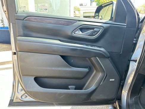 Used 2022 Chevrolet Suburban Z71 w/ Z71 Off-Road Package image 7