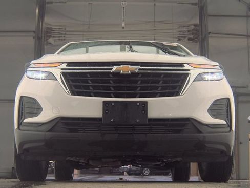 Used 2022 Chevrolet Equinox LS w/ LS Convenience Package AWD/4WD image 10