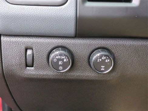 Used 2015 Chevrolet Colorado Z71 w/ Trail Boss Edition image 17