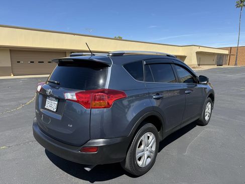 Used 2013 Toyota RAV4 LE image 7