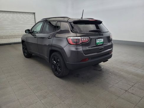 Used 2018 Jeep Compass Latitude AWD/4WD image 5
