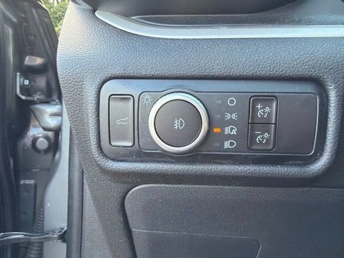 Used 2023 Ford Explorer XLT w/ Equipment Group 202A AWD/4WD image 22