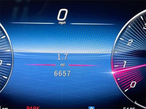 Used 2025 Mercedes-Benz GLE 350 4MATIC w/ AMG Line Exterior image 12