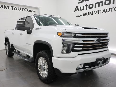 Used 2022 Chevrolet Silverado 3500 High Country w/ Safety Package II AWD/4WD image 2