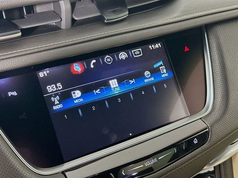 Used 2018 Cadillac XT5 Luxury w/ Driver Awareness Package AWD/4WD image 20