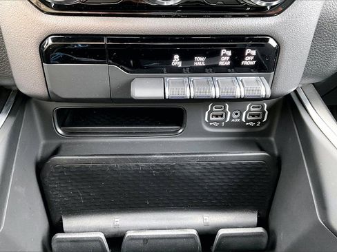 Certified 2022 RAM 1500 Big Horn image 17