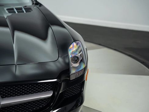 Used 2012 Mercedes-Benz SLS AMG Coupe image 14