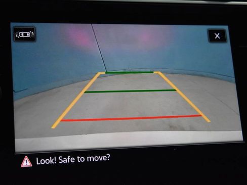 Used 2024 Volkswagen Tiguan SE image 13