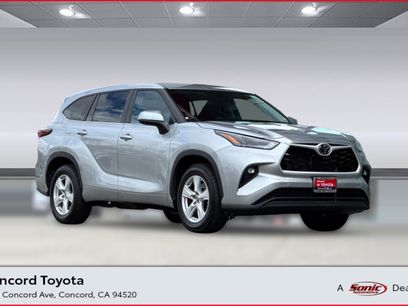 Used 2025 Toyota Highlander LE