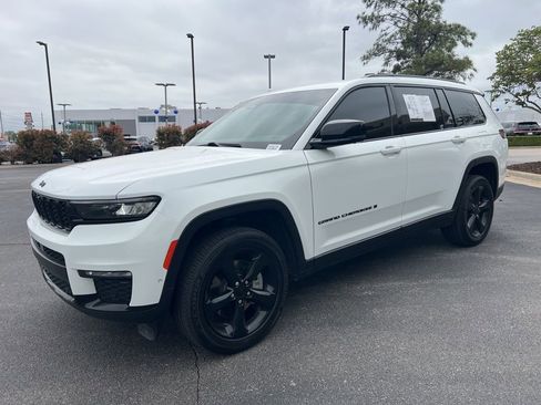 Used 2023 Jeep Grand Cherokee L Limited w/ Luxury Tech Group II AWD/4WD image 7