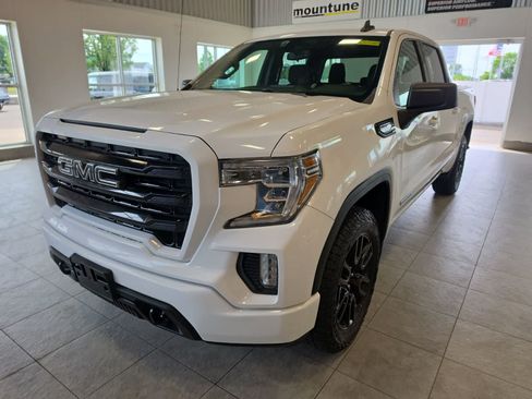 Used 2021 GMC Sierra 1500 Elevation w/ X31 Off-Road Package AWD/4WD image 2