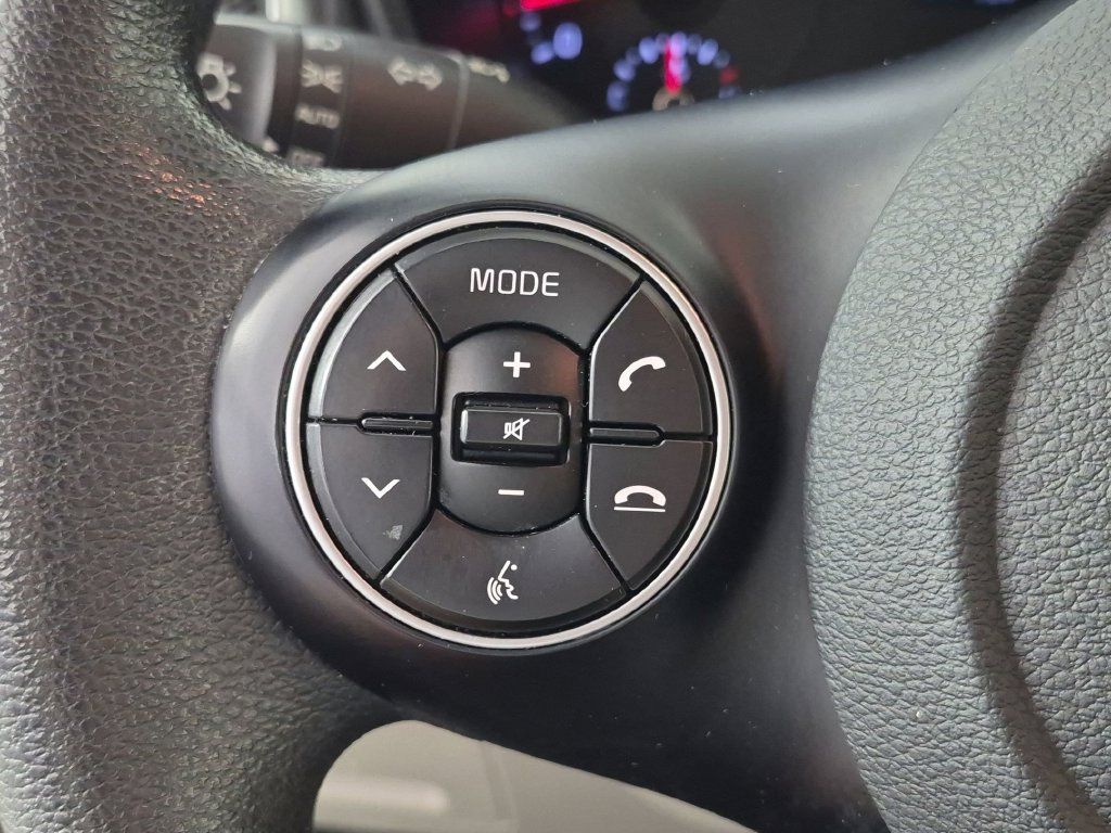 Used 2021 Kia Soul S FWD image 18