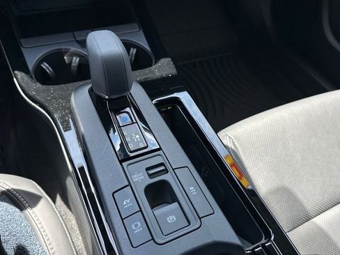Used 2025 Toyota Prius XLE FWD image 24
