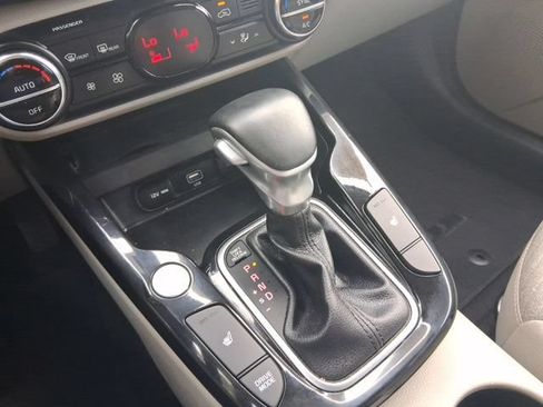 Used 2020 Kia Soul EX FWD image 24