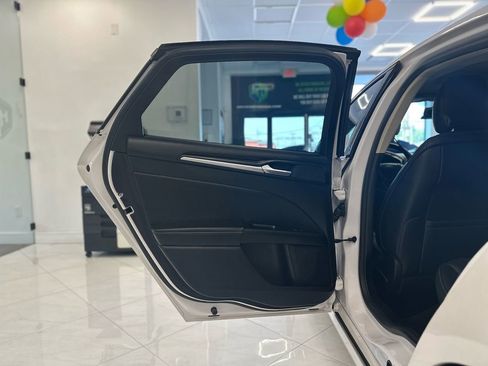 Used 2019 Ford Fusion Energi Titanium image 37