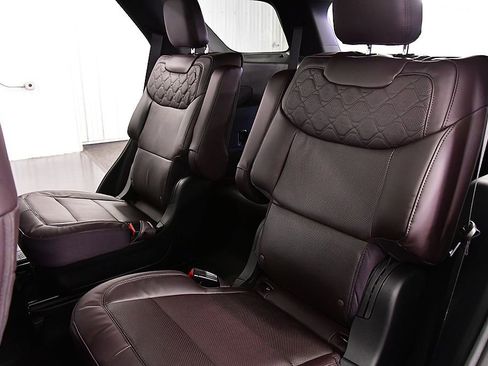 New 2026 Ford Explorer Platinum image 31