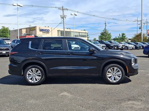Used 2025 Mitsubishi Outlander ES AWD/4WD image 8