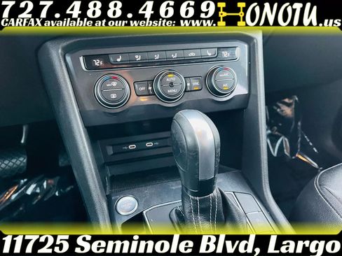 Used 2021 Volkswagen Tiguan SE image 34